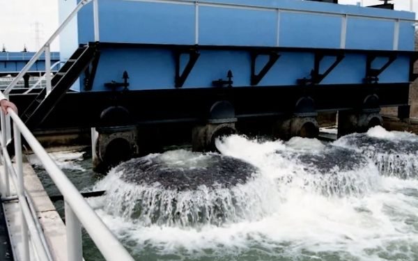 Overturned Vehicle Triggers Major Traffic Delays on I-40 Hernando DeSoto Bridge